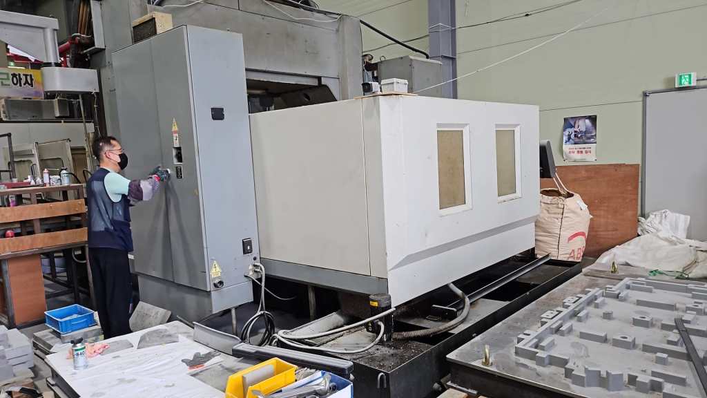 HARTFORD DOUBLE COLUMN VERTICAL MACHINING&nbsp;CENTER