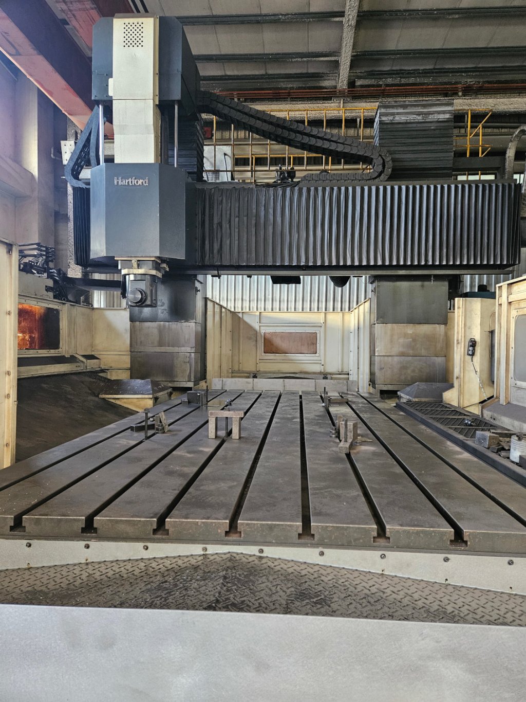 HARTFORD CNC DOUBLE COLUMN VERTICAL MACHINING&nbsp;CENTER